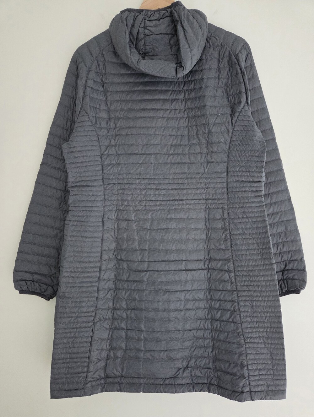 L.L. Bean Gray Ultralight 850 Down Sweater Coat Hooded Womens Size Large Regular - Picture 3 of 12